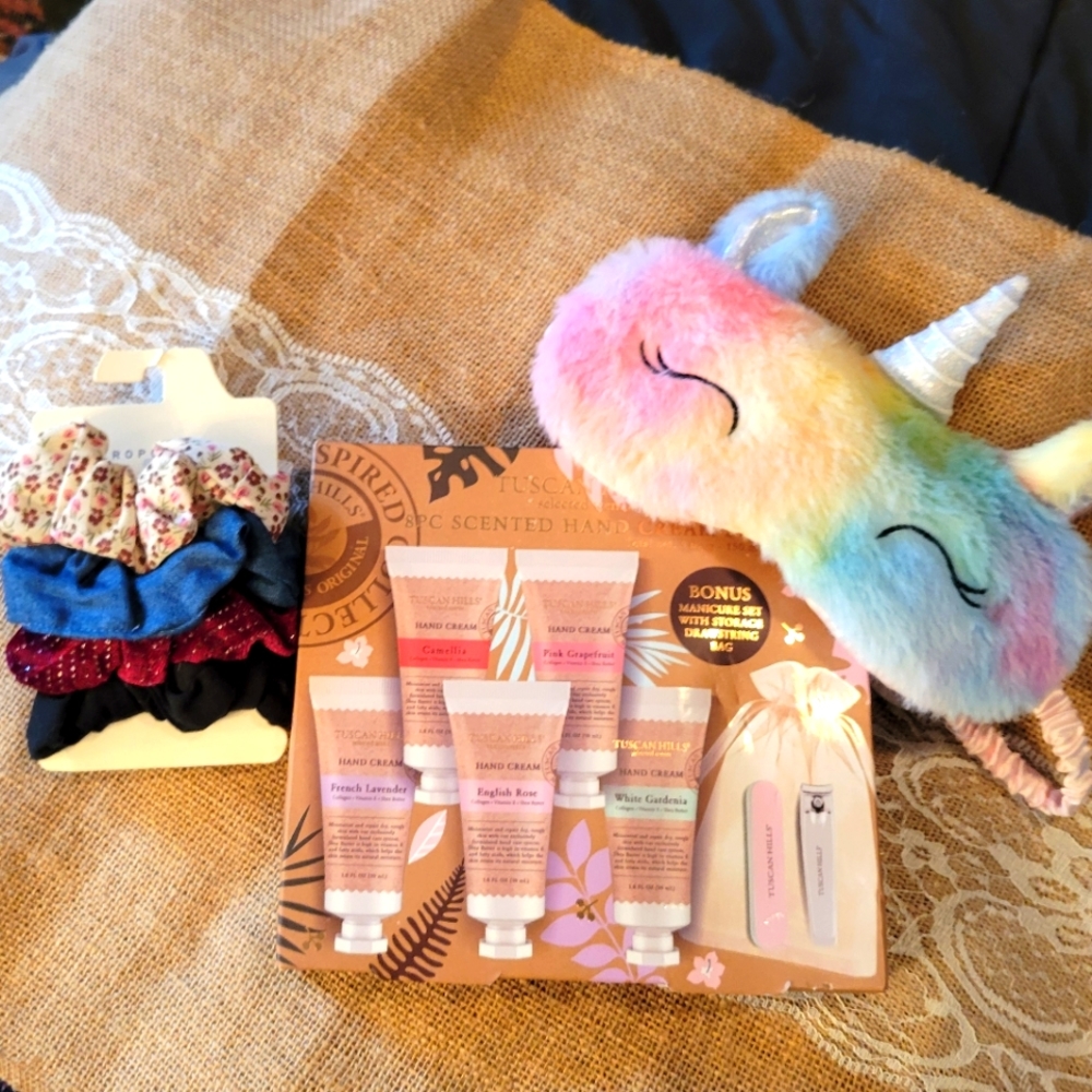 Lot of 3 lotion sampler with tools sleep mask and hair scrunchies